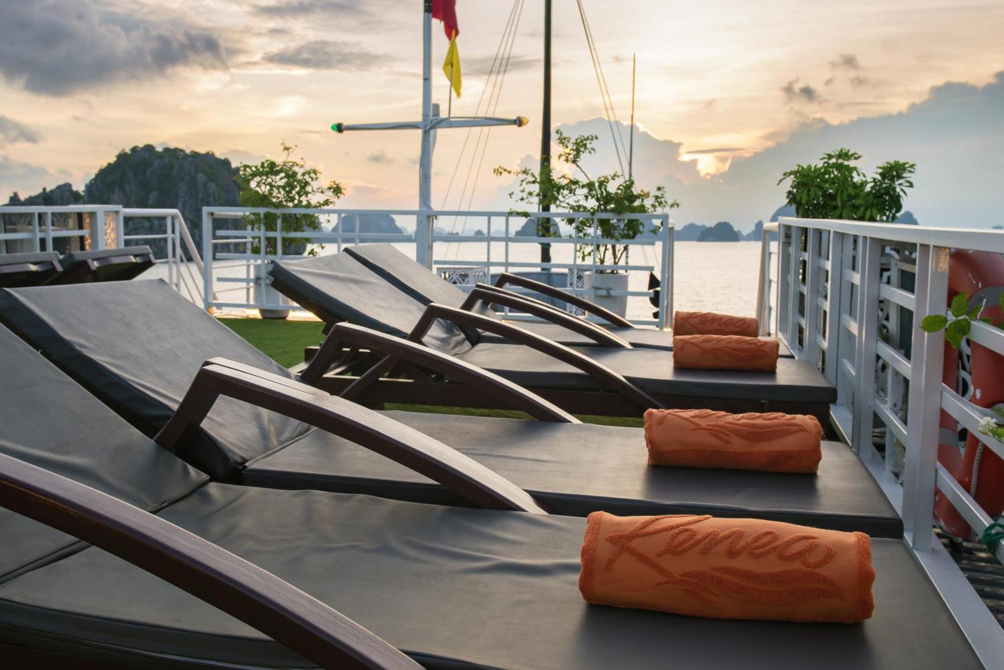 Renea Cruises Halong Ha Long Exterior foto