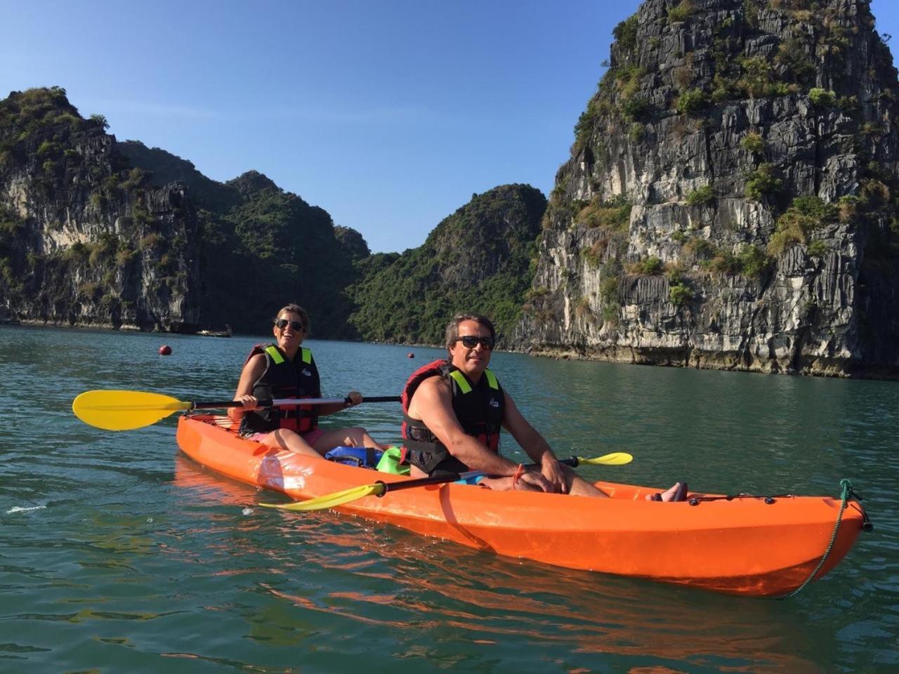 Renea Cruises Halong Ha Long Exterior foto
